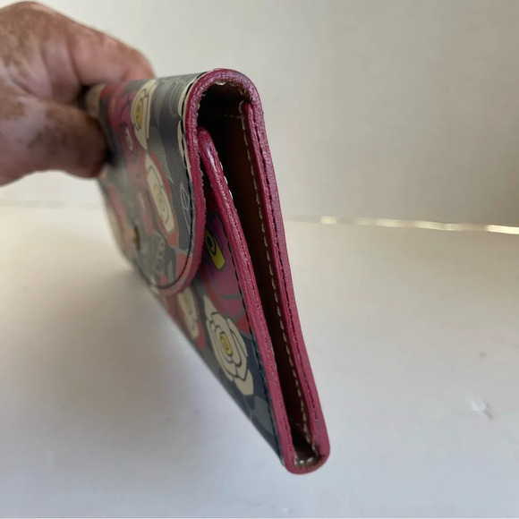 Fossil Floral Passport Leather Wallet & Zip Up For 6 cards Compartment . - Picture 6 of 14